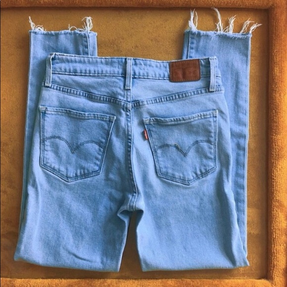 Levi’s Jeans - Picture 2 of 4